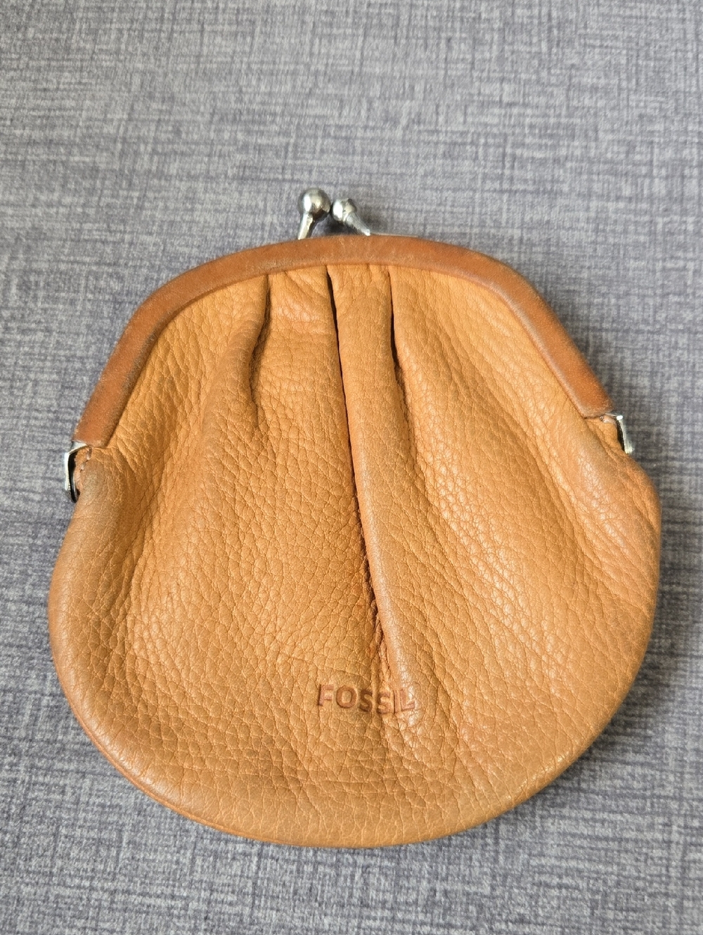 Fossil Tan Pebbled Leather Kiss-Lock Coin Pouch
